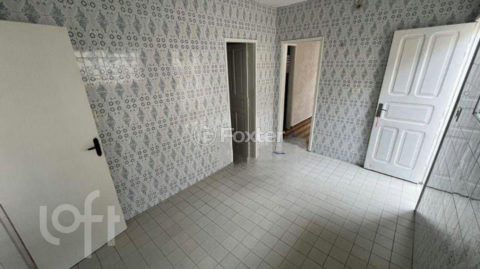 Image 6 - 885971