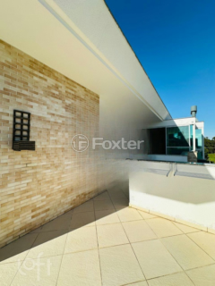 Image 30 - 885984