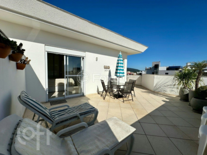 Image 32 - 885984