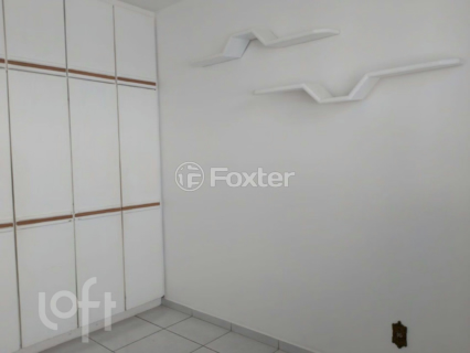 Image 5 - 885986