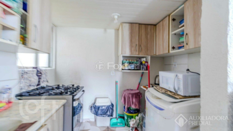 Image 3 - 885989