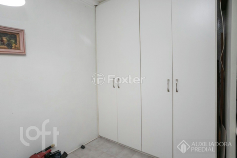 Image 17 - 886021