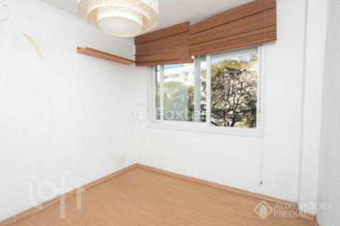 Image 7 - 886021