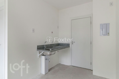 Image 4 - 886075