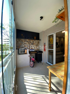 Image 3 - 886107