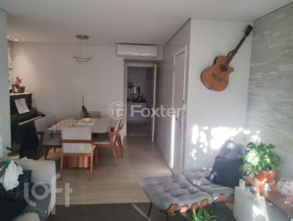 Image 1 - 886116