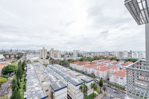 Image 12 - 886213