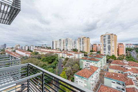Image 9 - 886213