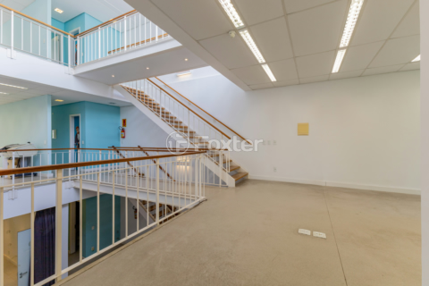 Image 39 - 886220
