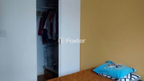 Image 7 - 886232