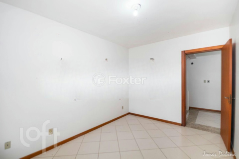 Image 13 - 886241