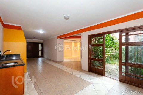 Image 7 - 886340