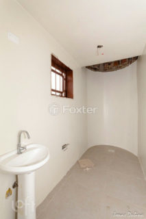 Image 34 - 886340