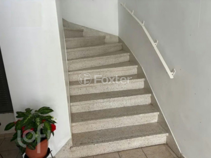 Image 1 - 886382