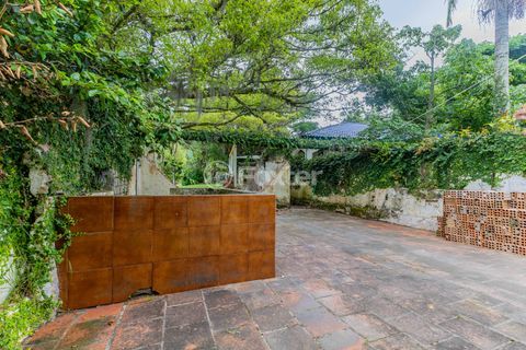 Image 35 - 886431