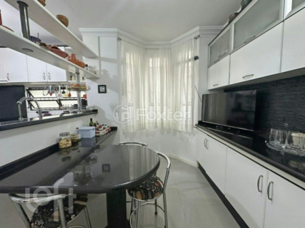 Image 6 - 886462