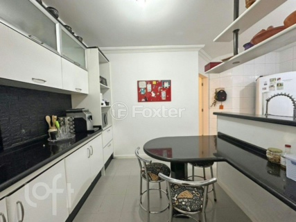 Image 7 - 886462