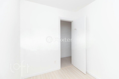 Image 31 - 886532