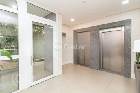 Image 39 - 886532