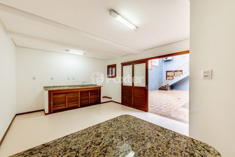 Image 34 - 886604