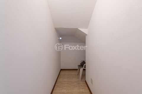 Image 24 - 886604