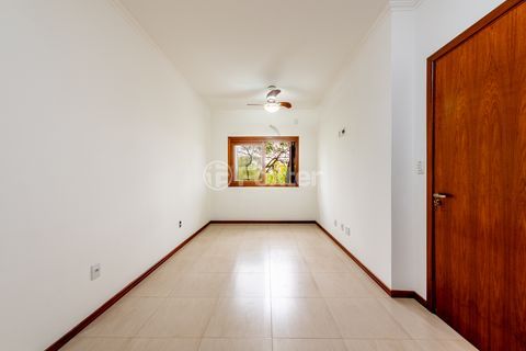 Image 15 - 886604