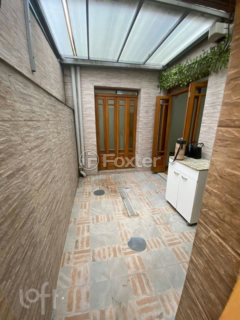Image 10 - 886608