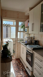 Image 10 - 886619