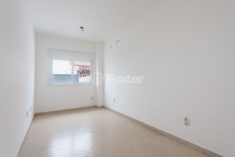 Image 17 - 886633