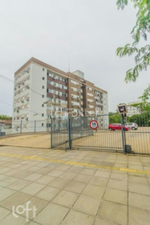Image 37 - 886652