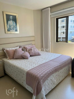 Image 4 - 886666