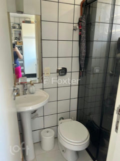 Image 10 - 886666