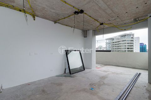 Image 22 - 886676
