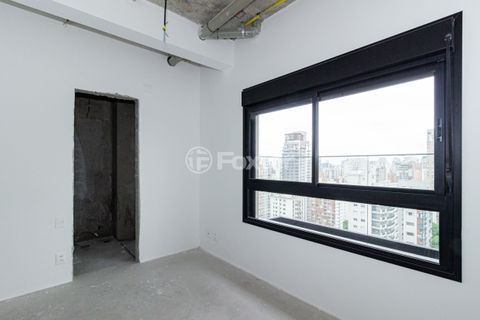 Image 44 - 886676