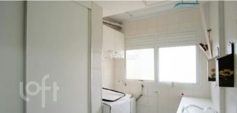 Image 8 - 886679