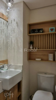 Image 21 - 886683