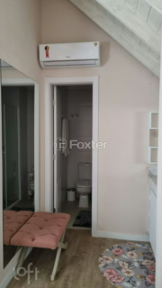 Image 11 - 886683