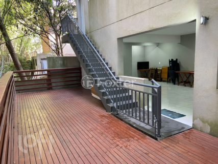 Image 30 - 886740