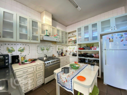 Image 9 - 886843