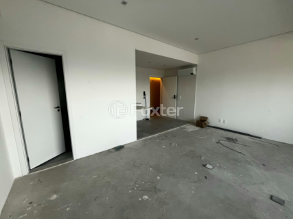 Image 3 - 886905