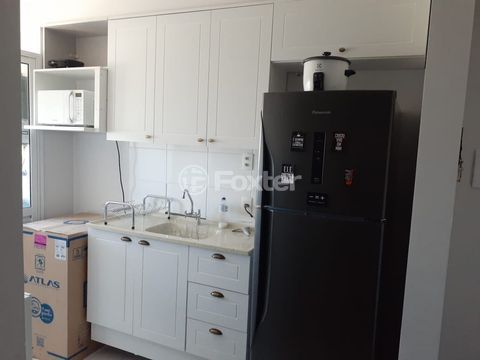 Image 3 - 886944