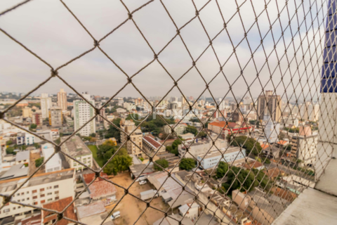 Image 10 - 887017