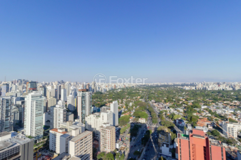 Image 28 - 887020