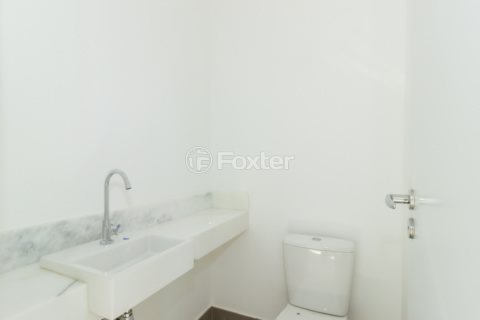 Image 33 - 887020