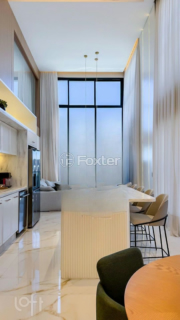 Image 7 - 887387