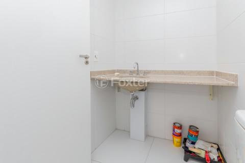 Image 8 - 887413