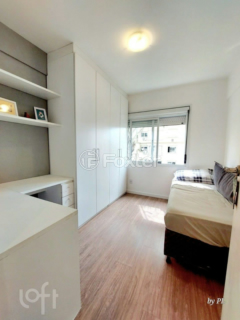 Image 24 - 887415