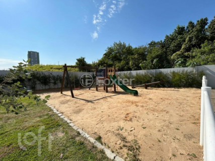 Image 23 - 887552
