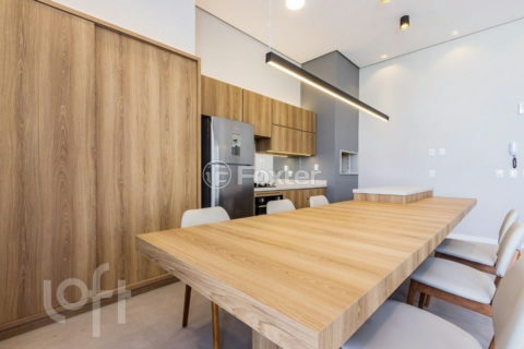 Image 32 - 887566
