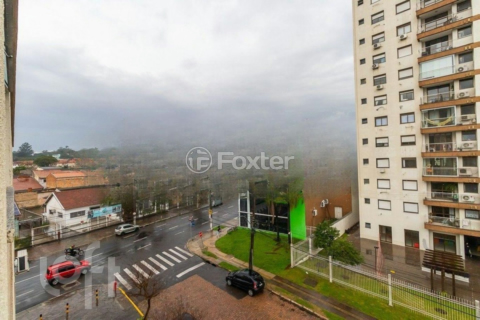 Image 16 - 887586